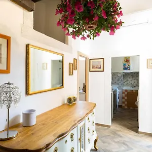 Apartment Sara - Campo De Fiori 35, Rome