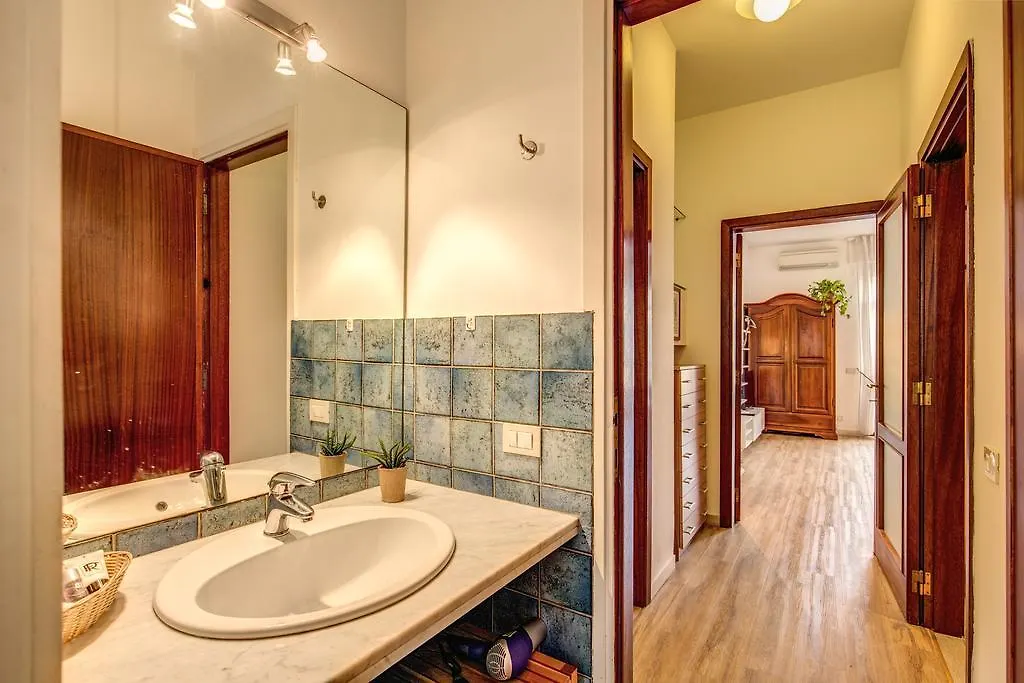 Apartment Appartamento Con Vista San Pietro Italy
